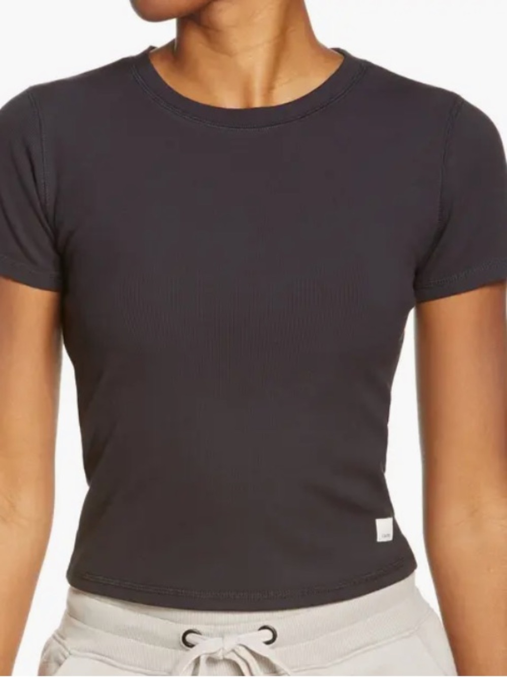 Vuori Pose Fitted Tee
